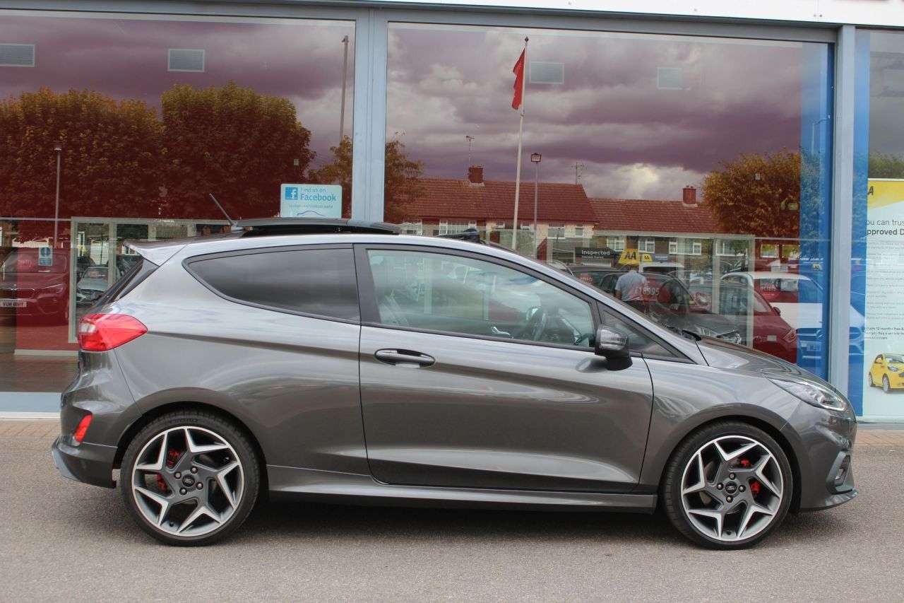 A 2018 FORD FIESTA 1.5T EcoBoost ST-3 Hatchback 3dr Petrol Manual Euro 6 (200 ps) HTD/LTHR, DA A 2018 FORD FIESTA 1.5T EcoBoost ST-3 Hatchback 3dr Petrol Manual Euro 6 (200 ps) HTD/LTHR, DA