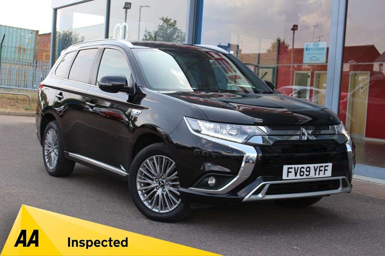 A 2019 MITSUBISHI OUTLANDER 2.4h TwinMotor 13.8kWh Dynamic SUV 5dr Petrol Plug-in Hybrid CVT 4WD Euro 6 A 2019 MITSUBISHI OUTLANDER 2.4h TwinMotor 13.8kWh Dynamic SUV 5dr Petrol Plug-in Hybrid CVT 4WD Euro 6