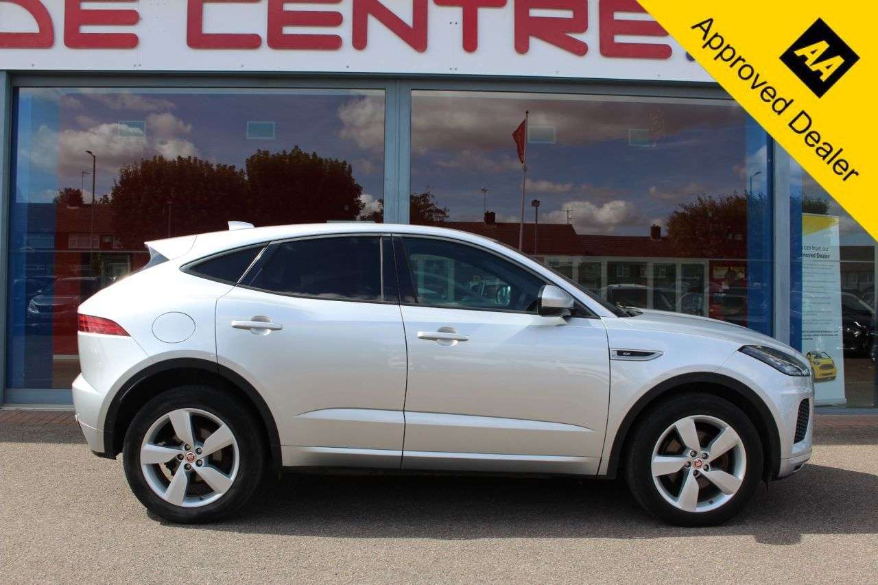A 2019 JAGUAR E-PACE 2.0 D150 R-Dynamic SE SUV 5dr Diesel Auto AWD Euro 6 (s/s) (150 ps) E/TAILG A 2019 JAGUAR E-PACE 2.0 D150 R-Dynamic SE SUV 5dr Diesel Auto AWD Euro 6 (s/s) (150 ps) E/TAILG