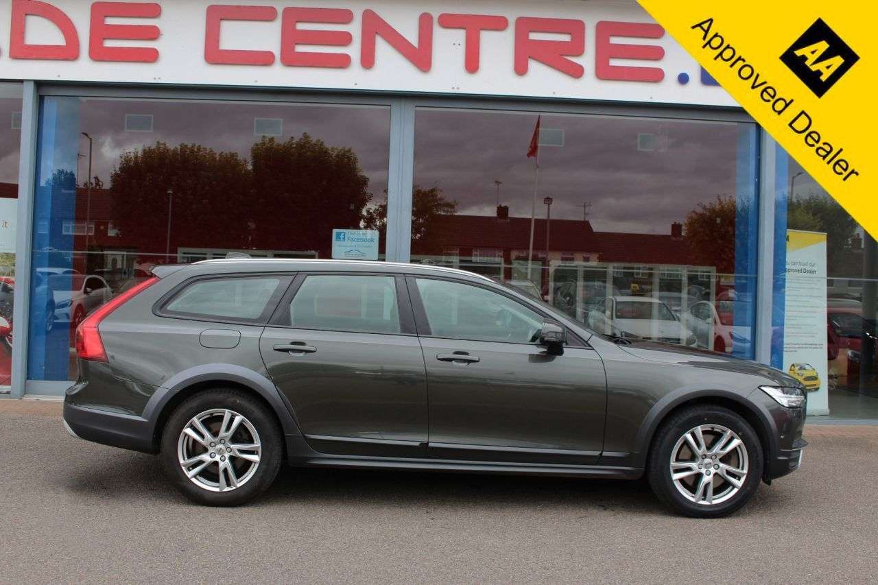 A 2018 VOLVO V90 CROSS COUNTRY 2.0 D4 Pro Estate 5dr Diesel Auto AWD Euro 6 (s/s) (190 ps) ACC, P/SENSORS, A 2018 VOLVO V90 CROSS COUNTRY 2.0 D4 Pro Estate 5dr Diesel Auto AWD Euro 6 (s/s) (190 ps) ACC, P/SENSORS,