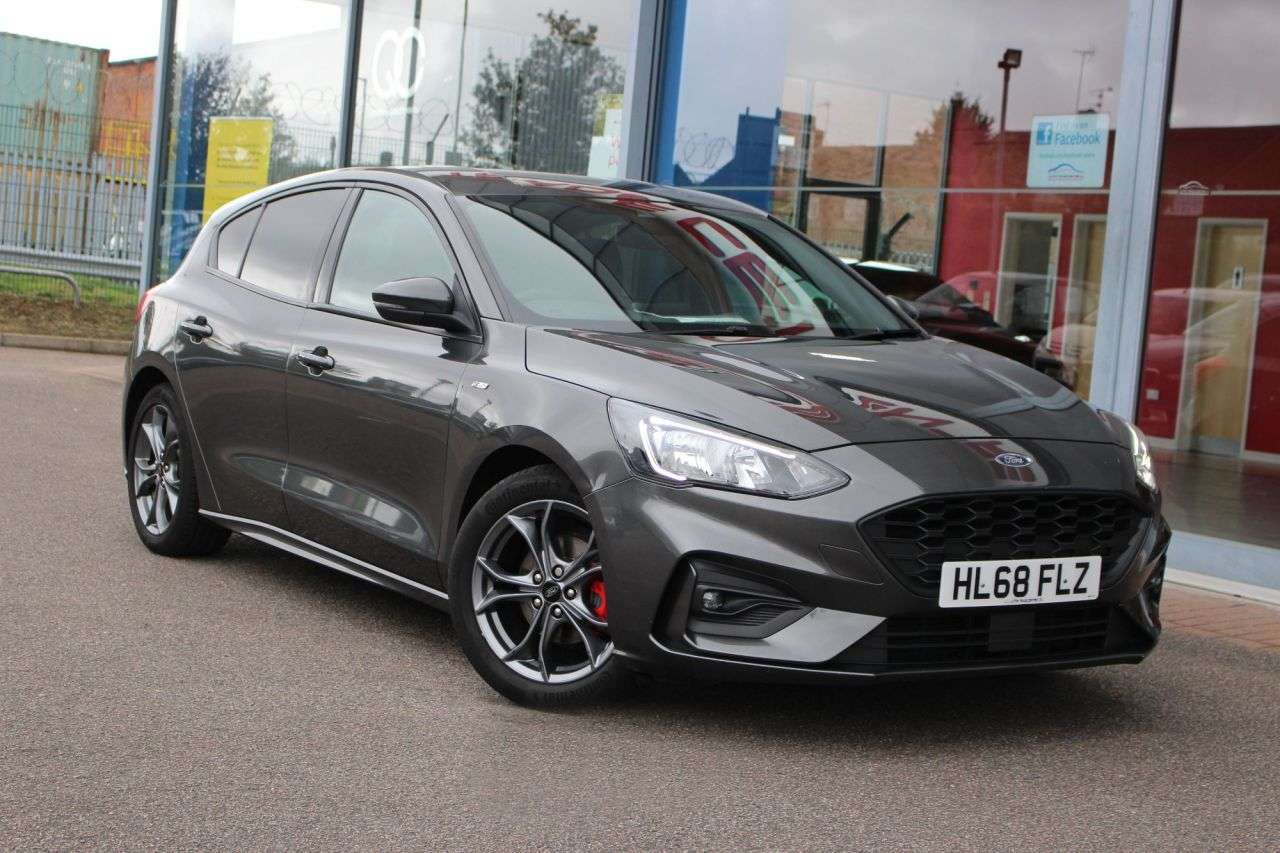 A 2019 FORD FOCUS ST-LINE A 2019 FORD FOCUS ST-LINE