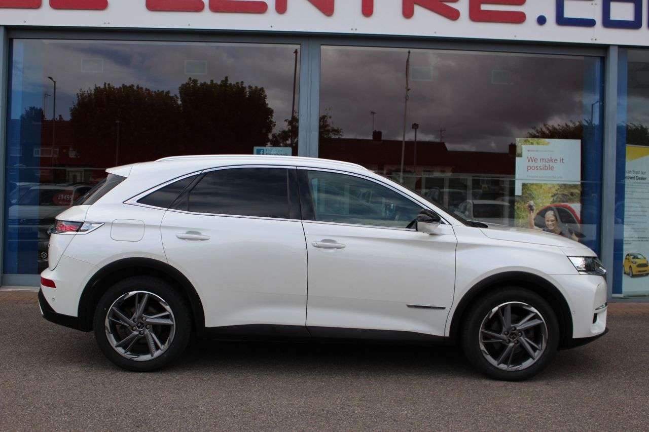 A 2019 DS AUTOMOBILES DS 7 CROSSBACK 1.6 PureTech GPF Prestige Crossback 5dr Petrol EAT8 Euro 6 (s/s) (225 ps) D A 2019 DS AUTOMOBILES DS 7 CROSSBACK 1.6 PureTech GPF Prestige Crossback 5dr Petrol EAT8 Euro 6 (s/s) (225 ps) D