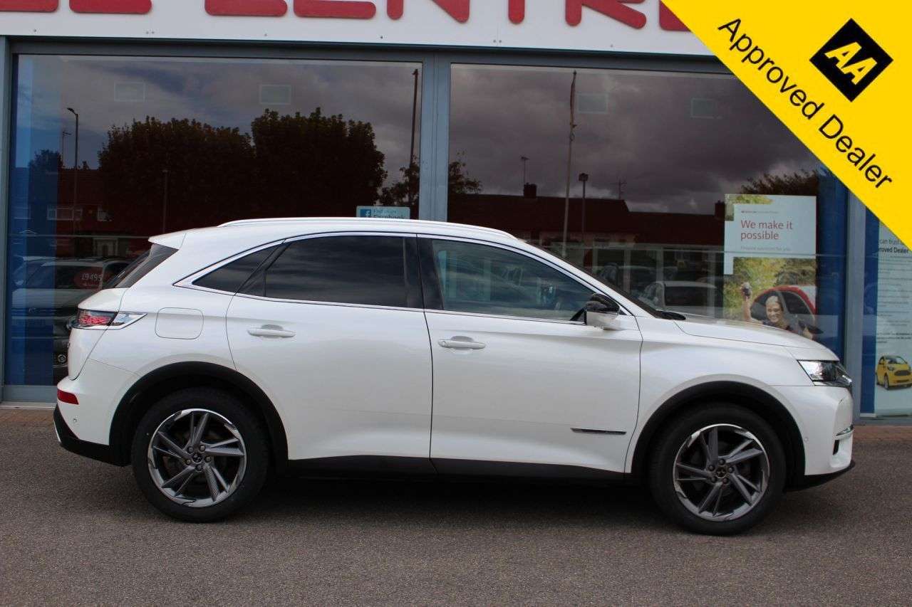 A 2019 DS AUTOMOBILES DS 7 CROSSBACK 1.6 PureTech GPF Prestige Crossback 5dr Petrol EAT8 Euro 6 (s/s) (225 ps) D A 2019 DS AUTOMOBILES DS 7 CROSSBACK 1.6 PureTech GPF Prestige Crossback 5dr Petrol EAT8 Euro 6 (s/s) (225 ps) D