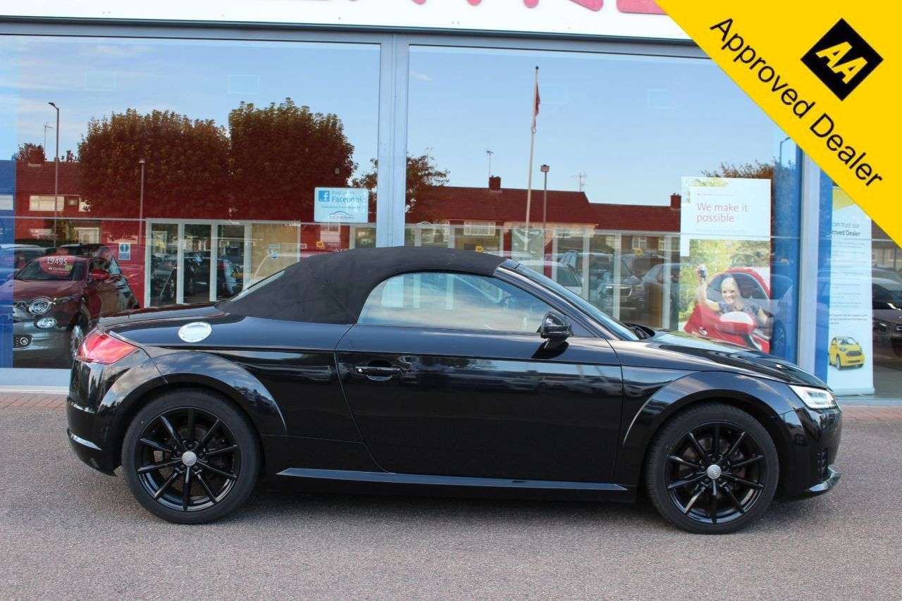 A 2016 AUDI TT 2.0 TDI ultra Sport Roadster 2dr Diesel Manual Euro 6 (s/s) (184 ps) XENONS A 2016 AUDI TT 2.0 TDI ultra Sport Roadster 2dr Diesel Manual Euro 6 (s/s) (184 ps) XENONS