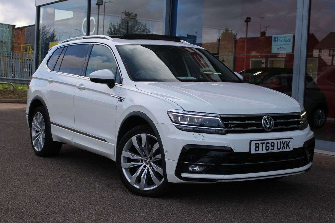 A 2020 VOLKSWAGEN TIGUAN ALLSPACE 2.0 TDI R-Line Tech SUV 5dr Diesel DSG 4Motion Euro 6 (s/s) (190 ps) 7 SEAT A 2020 VOLKSWAGEN TIGUAN ALLSPACE 2.0 TDI R-Line Tech SUV 5dr Diesel DSG 4Motion Euro 6 (s/s) (190 ps) 7 SEAT