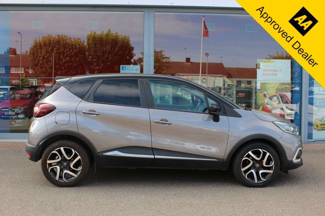 A 2019 RENAULT CAPTUR 1.3 TCe ENERGY Iconic SUV 5dr Petrol EDC Euro 6 (s/s) (150 ps) 17" ALLOYS, A 2019 RENAULT CAPTUR 1.3 TCe ENERGY Iconic SUV 5dr Petrol EDC Euro 6 (s/s) (150 ps) 17" ALLOYS,