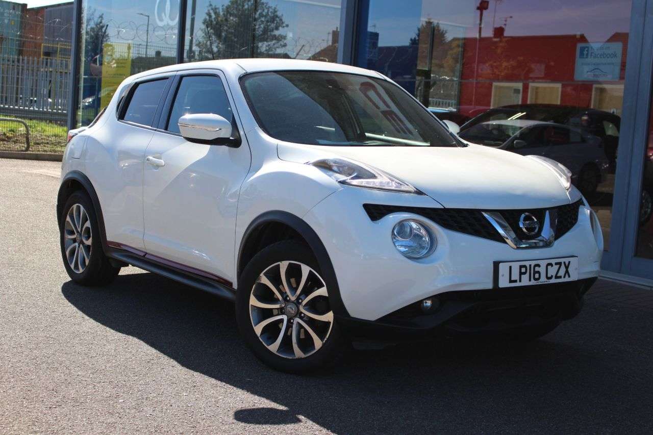 A 2016 NISSAN JUKE 1.6 DIG-T N-Connecta SUV 5dr Petrol XTRON 4WD Euro 6 (190 ps) LEDS, 17" ALL A 2016 NISSAN JUKE 1.6 DIG-T N-Connecta SUV 5dr Petrol XTRON 4WD Euro 6 (190 ps) LEDS, 17" ALL