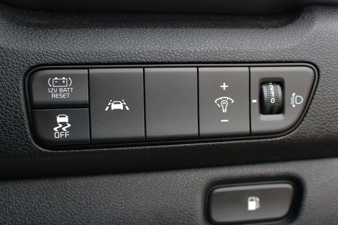 2020 KIA NIRO 2020 KIA NIRO