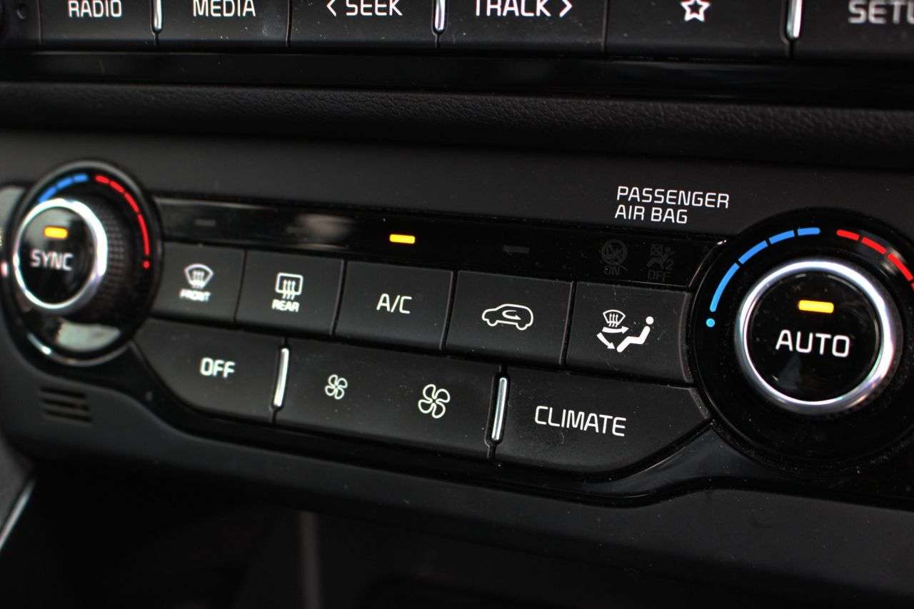 2020 KIA NIRO 2020 KIA NIRO