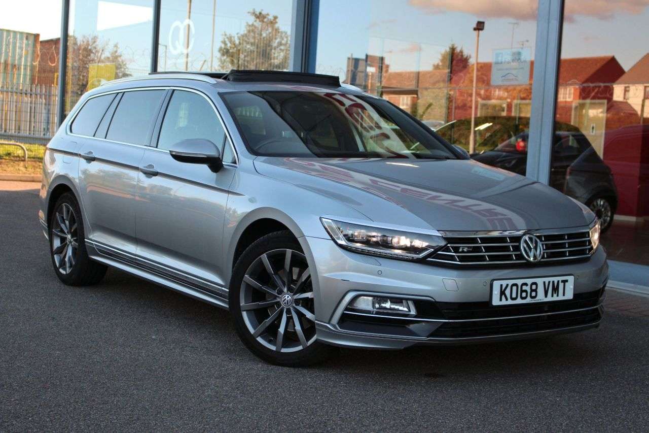 A 2019 VOLKSWAGEN PASSAT 2.0 TDI R-Line Estate 5dr Diesel DSG Euro 6 (s/s) (150 ps) DAB, HTD/LTHR, 1 A 2019 VOLKSWAGEN PASSAT 2.0 TDI R-Line Estate 5dr Diesel DSG Euro 6 (s/s) (150 ps) DAB, HTD/LTHR, 1
