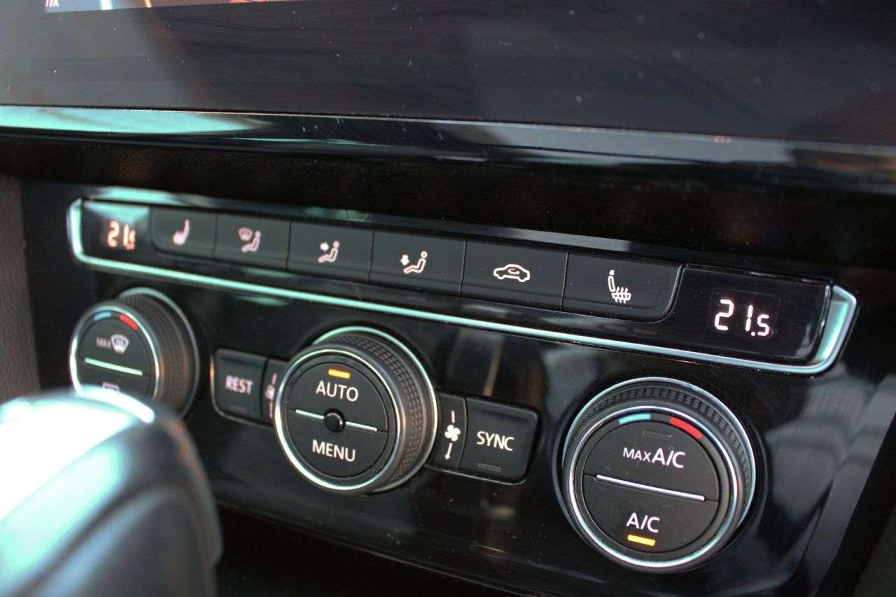 2019 VOLKSWAGEN PASSAT 2019 VOLKSWAGEN PASSAT