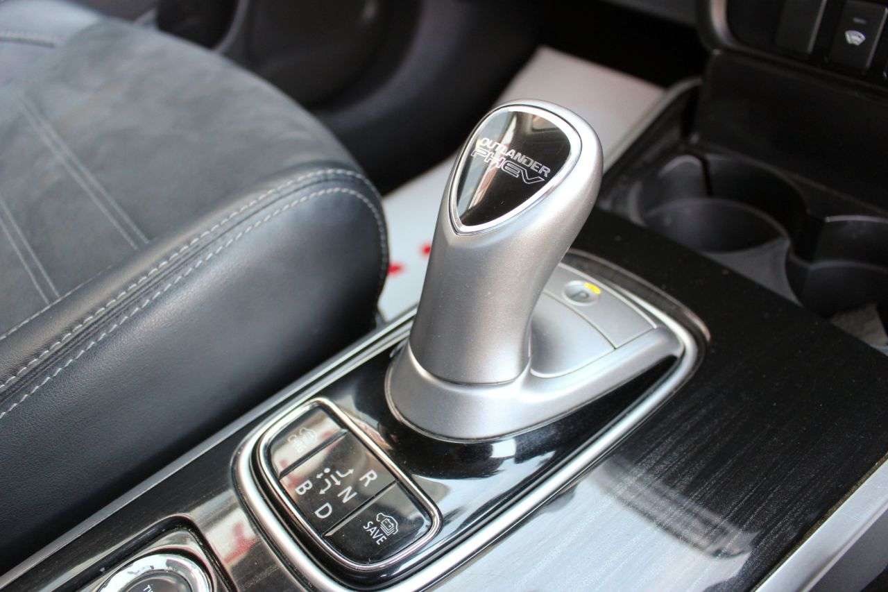 2018 MITSUBISHI OUTLANDER 2018 MITSUBISHI OUTLANDER