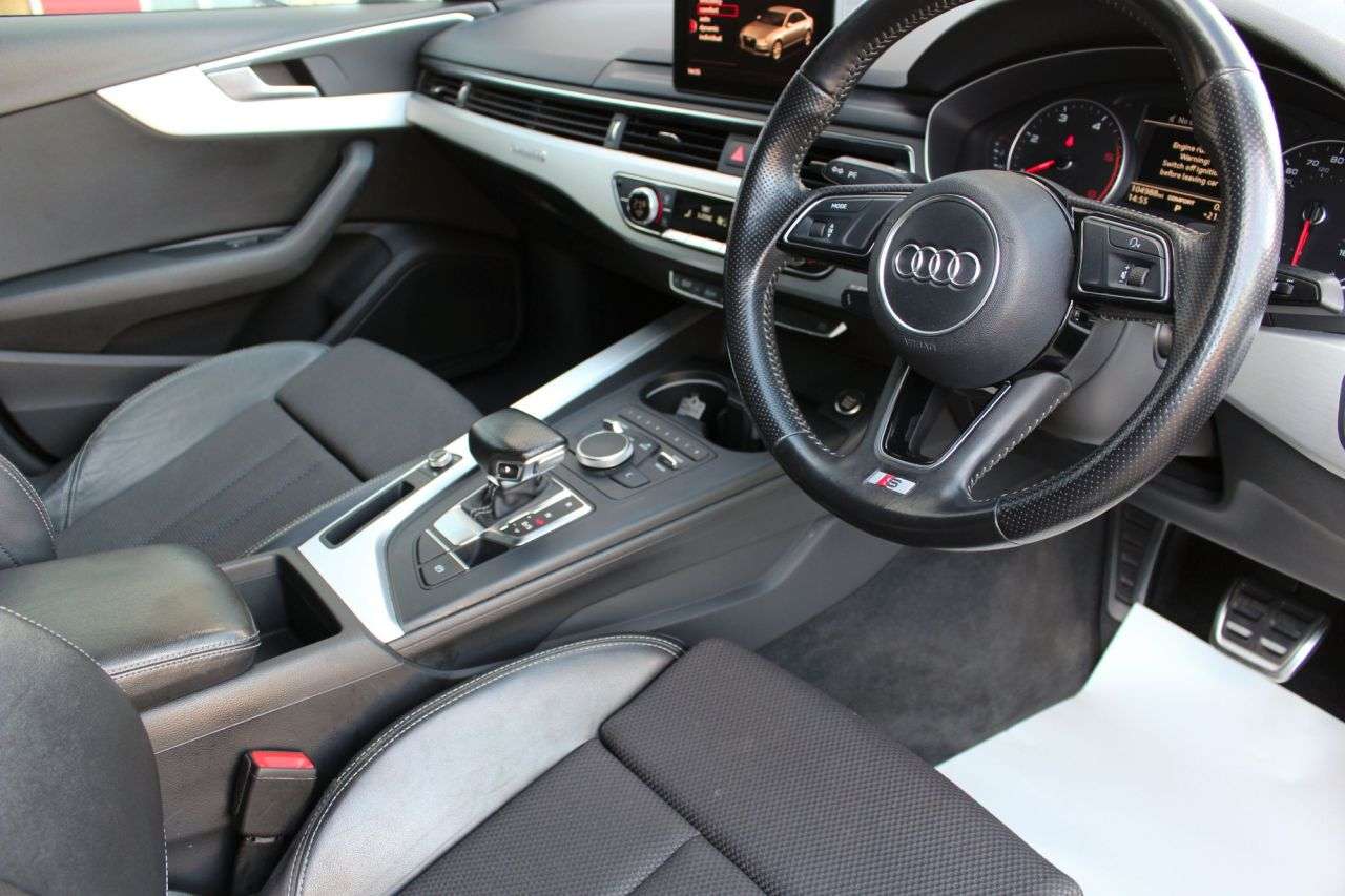 2016 AUDI A4 2016 AUDI A4
