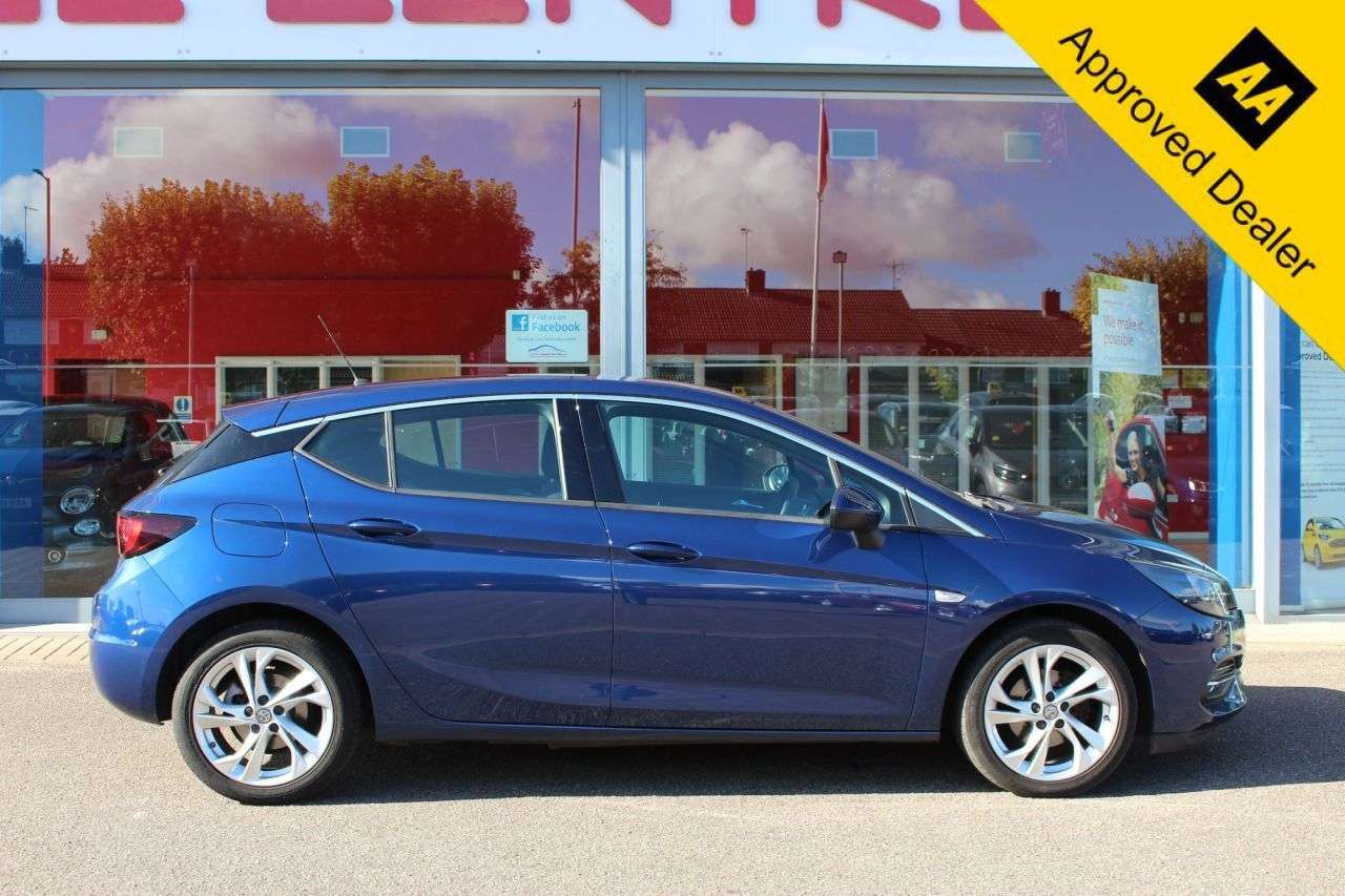 A 2021 VAUXHALL ASTRA 1.2 Turbo SRi Hatchback 5dr Petrol Manual Euro 6 (s/s) (145 ps) 6 SPEED, LO A 2021 VAUXHALL ASTRA 1.2 Turbo SRi Hatchback 5dr Petrol Manual Euro 6 (s/s) (145 ps) 6 SPEED, LO