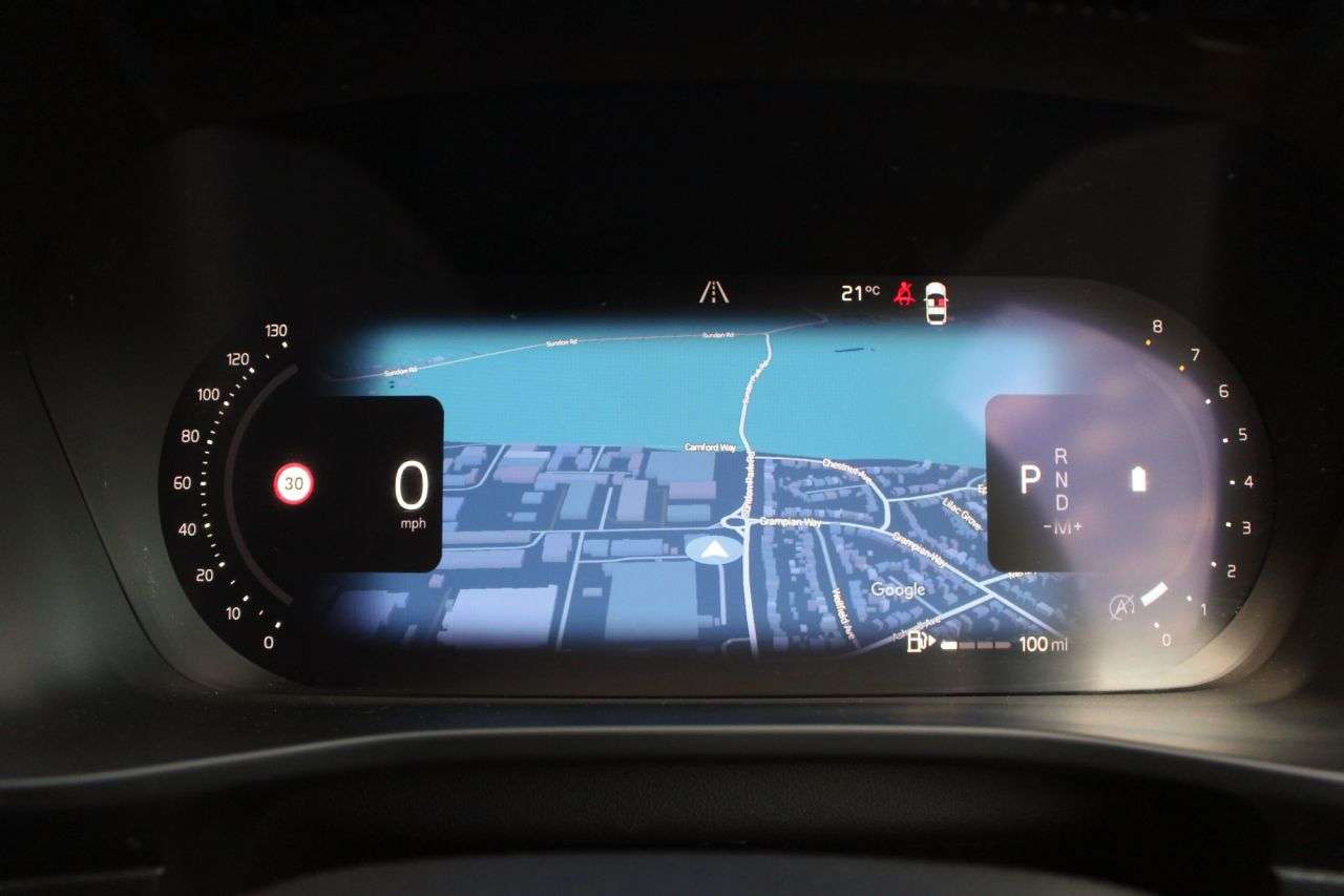 2023 VOLVO XC40 2023 VOLVO XC40