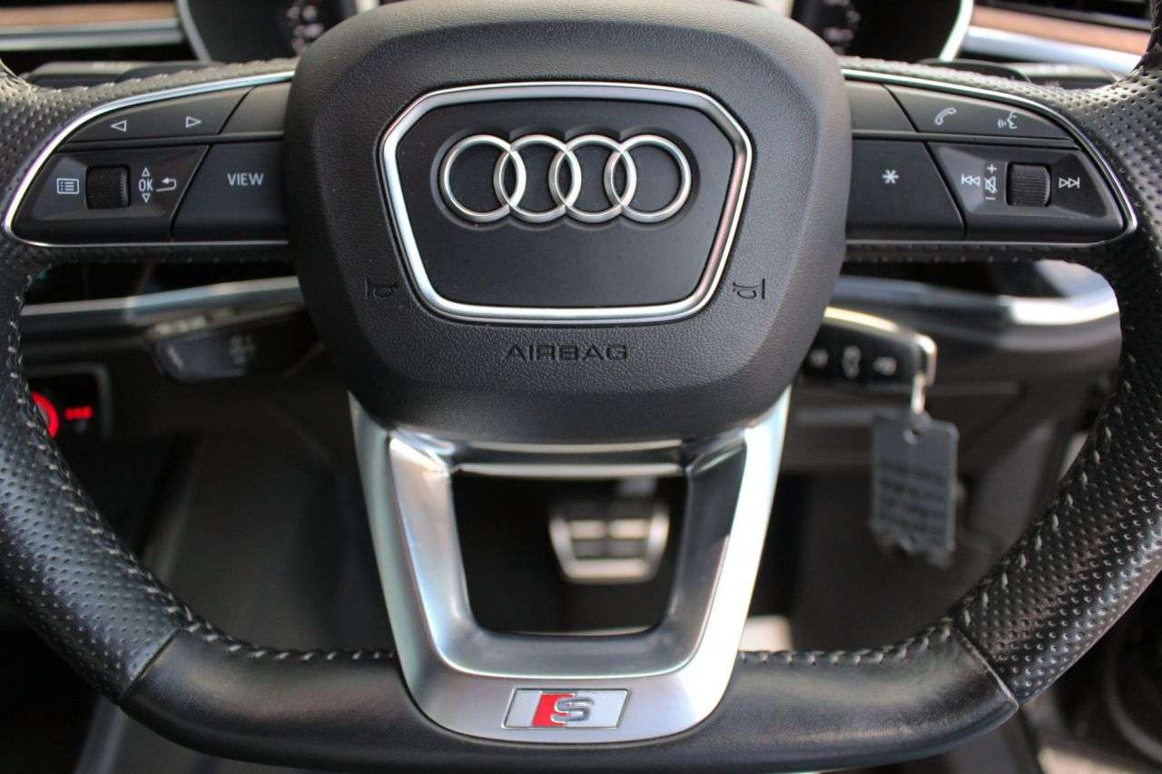 2020 AUDI Q3 2020 AUDI Q3