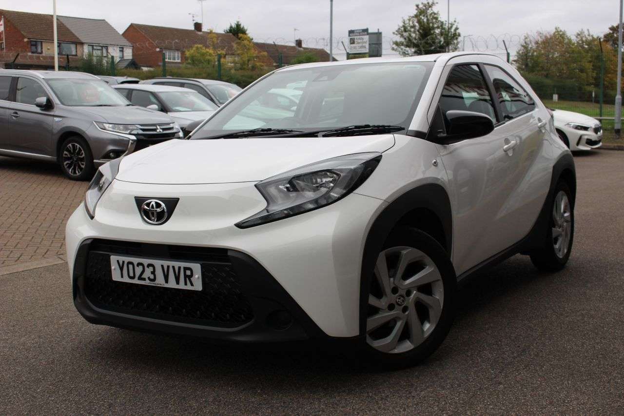 2023 TOYOTA AYGO X 2023 TOYOTA AYGO X