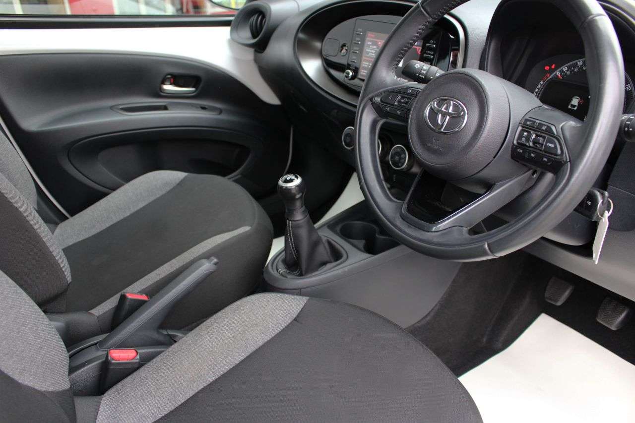 2023 TOYOTA AYGO X 2023 TOYOTA AYGO X