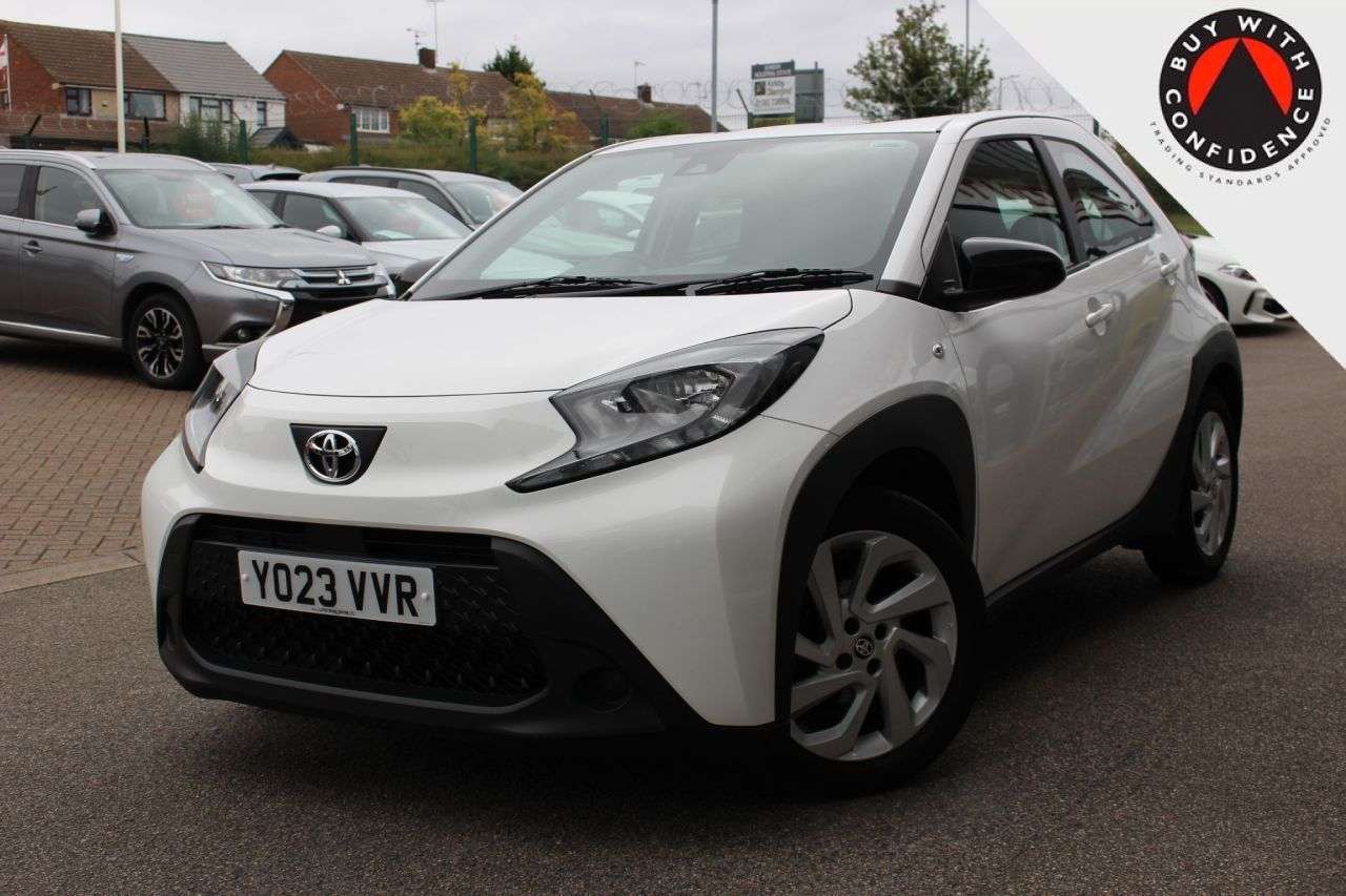 2023 TOYOTA AYGO X 2023 TOYOTA AYGO X