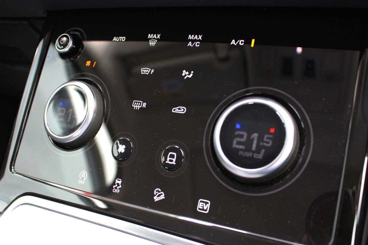 2021 LAND ROVER RANGE ROVER EVOQUE 2021 LAND ROVER RANGE ROVER EVOQUE