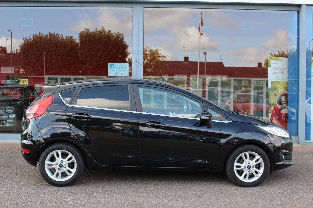 A 2016 FORD FIESTA 1.0T EcoBoost Zetec Hatchback 5dr Petrol Manual Euro 6 (s/s) (100 ps) £20 T A 2016 FORD FIESTA 1.0T EcoBoost Zetec Hatchback 5dr Petrol Manual Euro 6 (s/s) (100 ps) £20 T