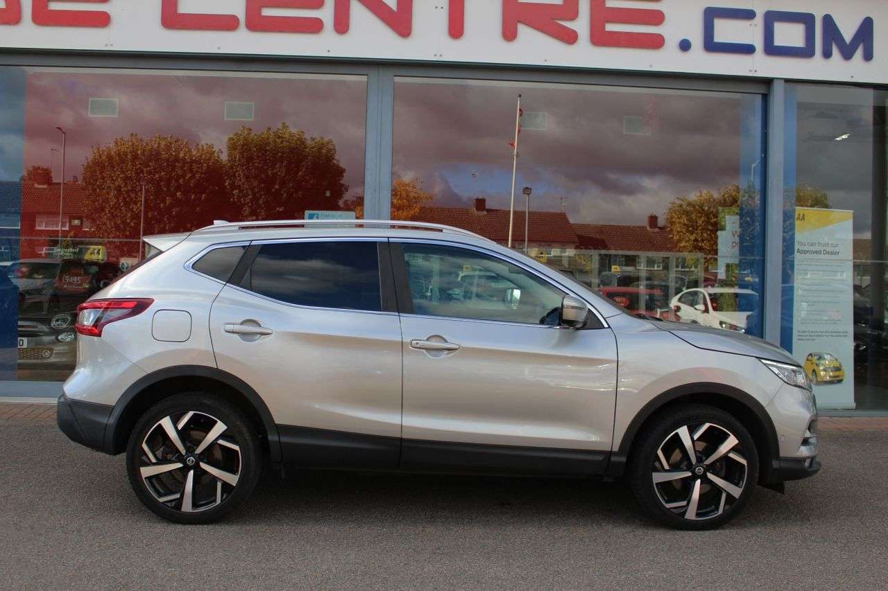 A 2020 NISSAN QASHQAI 1.3 DIG-T Tekna SUV 5dr Petrol Manual Euro 6 (s/s) (160 ps) HTD/LTHR, DAB, A 2020 NISSAN QASHQAI 1.3 DIG-T Tekna SUV 5dr Petrol Manual Euro 6 (s/s) (160 ps) HTD/LTHR, DAB,