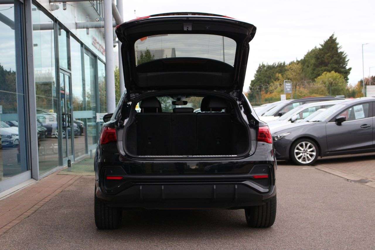 2022 AUDI Q3 2022 AUDI Q3