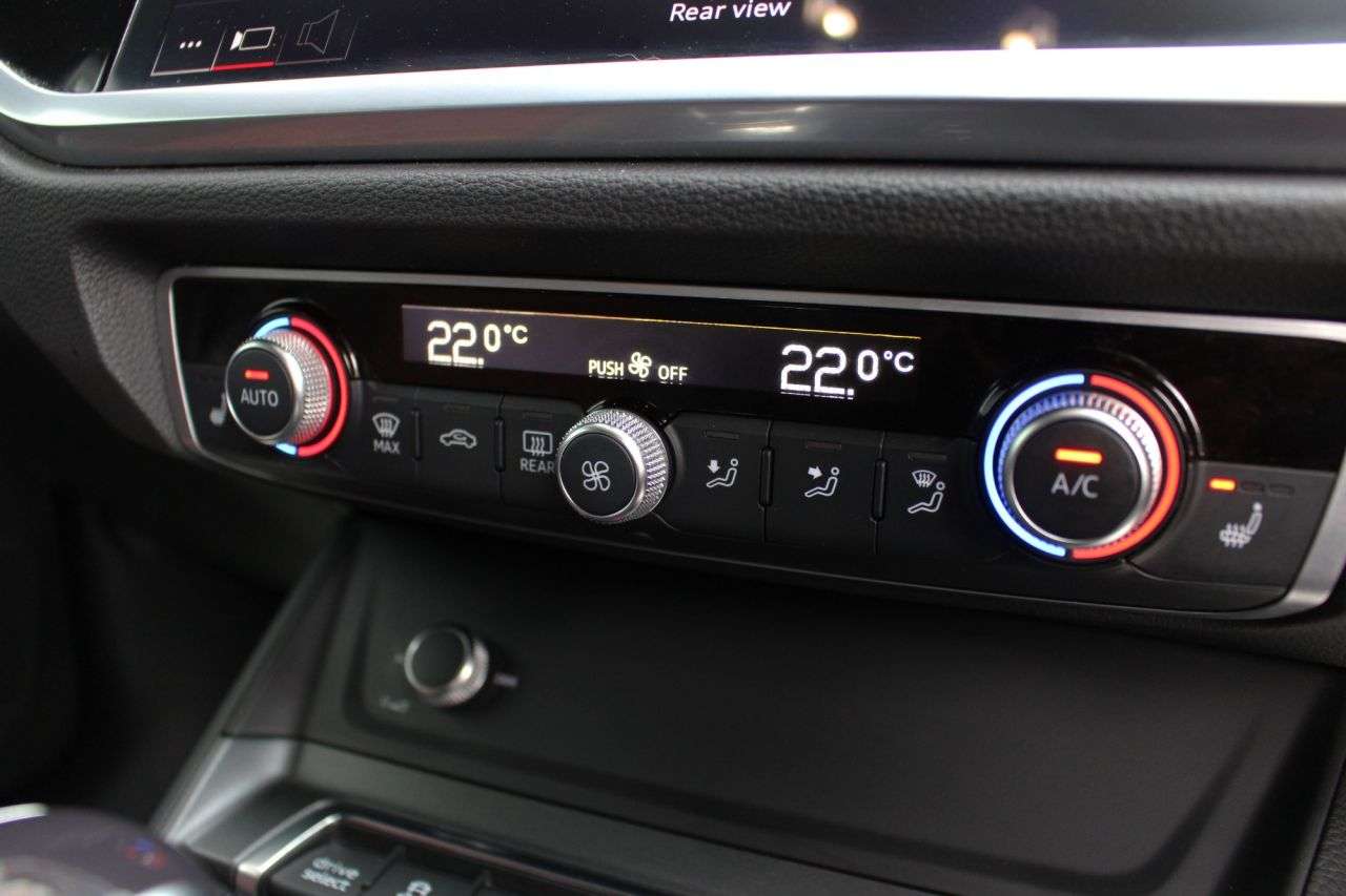 2022 AUDI Q3 2022 AUDI Q3