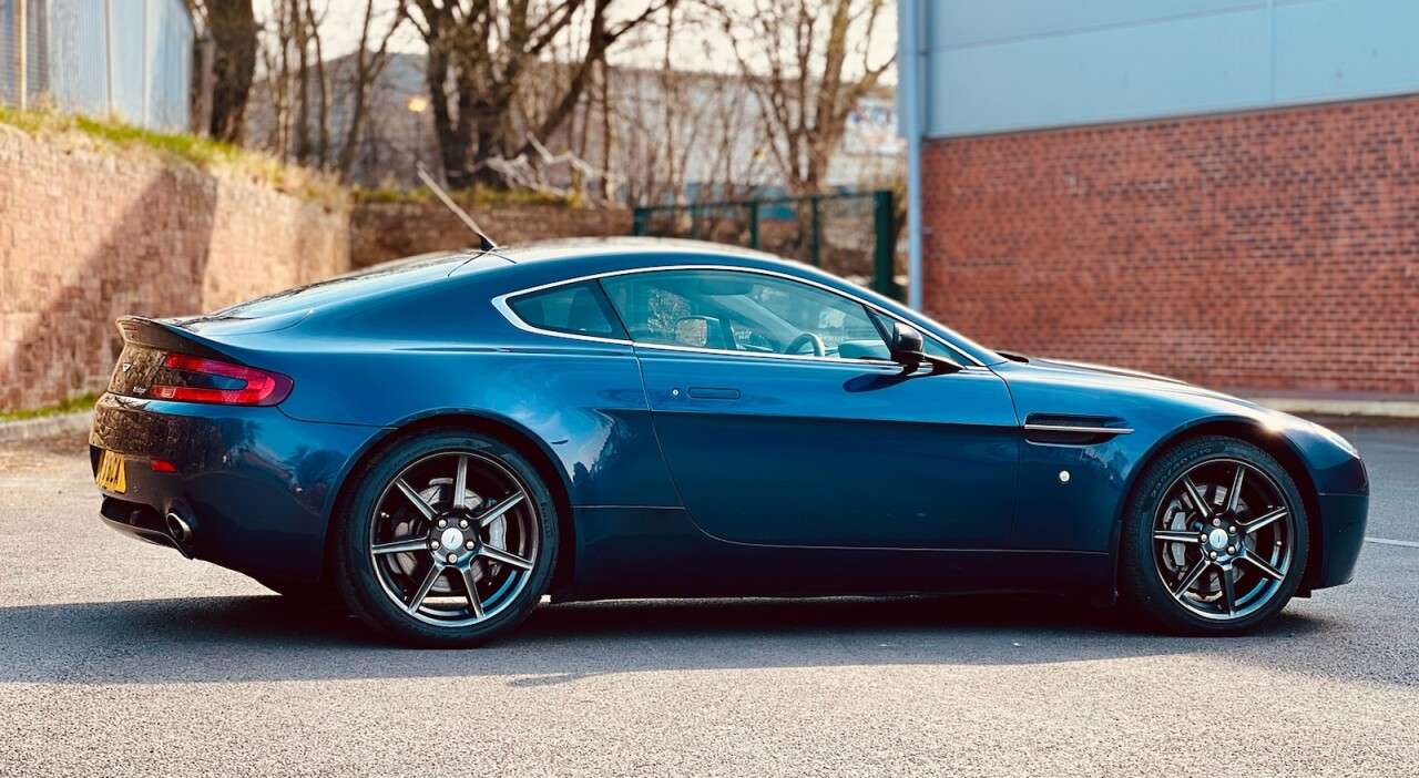 2007 ASTON MARTIN VANTAGE 2007 ASTON MARTIN VANTAGE