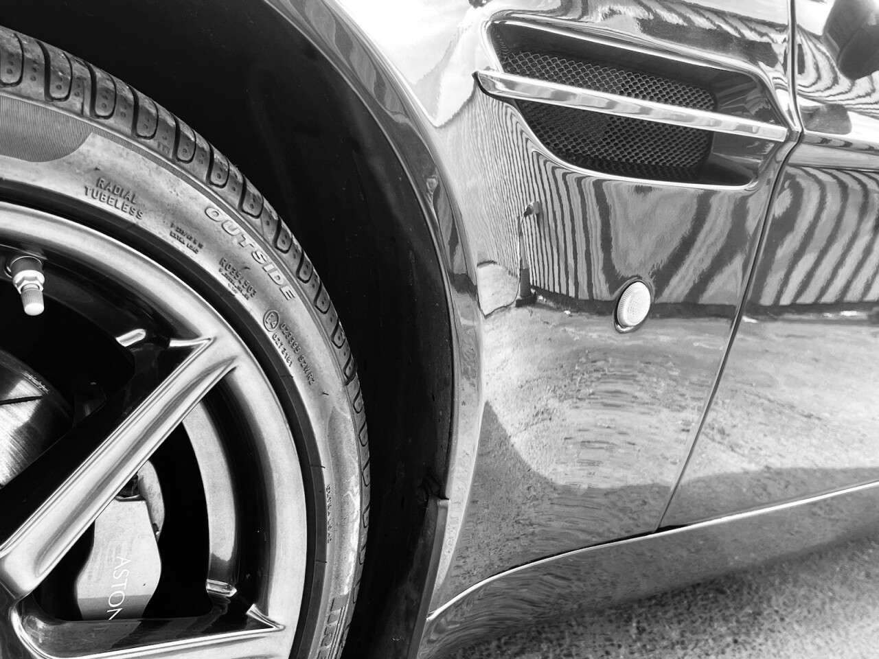 2007 ASTON MARTIN VANTAGE 2007 ASTON MARTIN VANTAGE