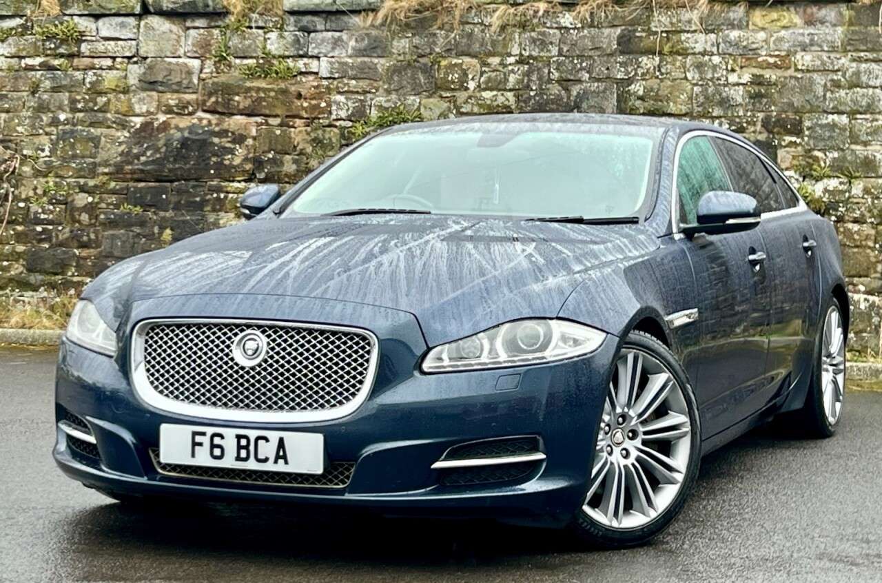 A 2011 JAGUAR 100 3.0d V6 Portfolio Saloon 4dr Diesel Auto Euro 5 (LWB) (305 ps) COMPREHENSIV A 2011 JAGUAR 100 3.0d V6 Portfolio Saloon 4dr Diesel Auto Euro 5 (LWB) (305 ps) COMPREHENSIV