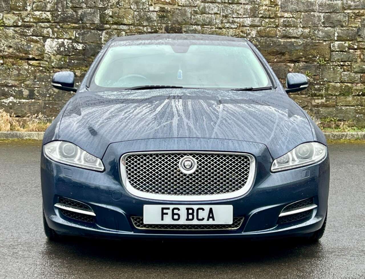 A 2011 JAGUAR 100 3.0d V6 Portfolio Saloon 4dr Diesel Auto Euro 5 (LWB) (305 ps) COMPREHENSIV A 2011 JAGUAR 100 3.0d V6 Portfolio Saloon 4dr Diesel Auto Euro 5 (LWB) (305 ps) COMPREHENSIV