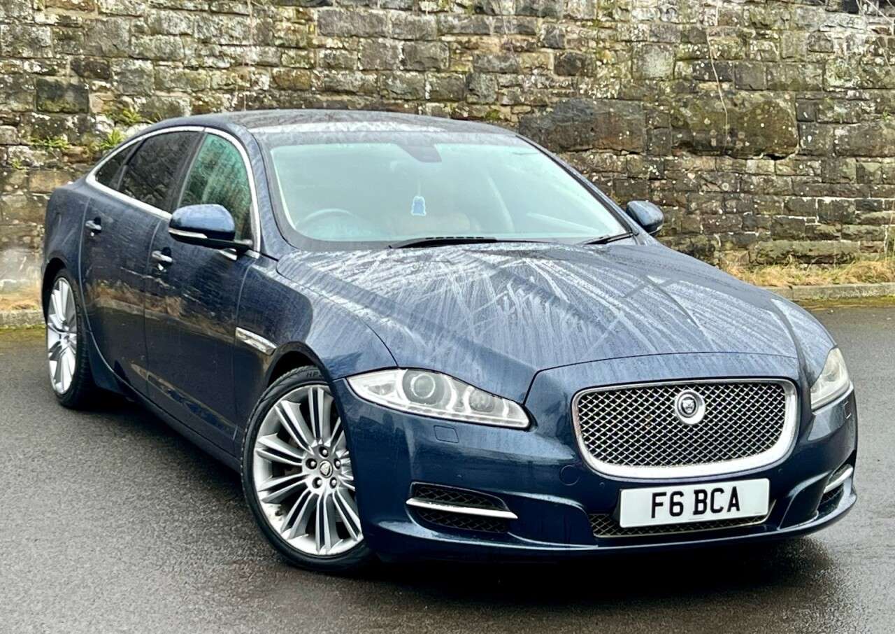A 2011 JAGUAR 100 3.0d V6 Portfolio Saloon 4dr Diesel Auto Euro 5 (LWB) (305 ps) COMPREHENSIV A 2011 JAGUAR 100 3.0d V6 Portfolio Saloon 4dr Diesel Auto Euro 5 (LWB) (305 ps) COMPREHENSIV
