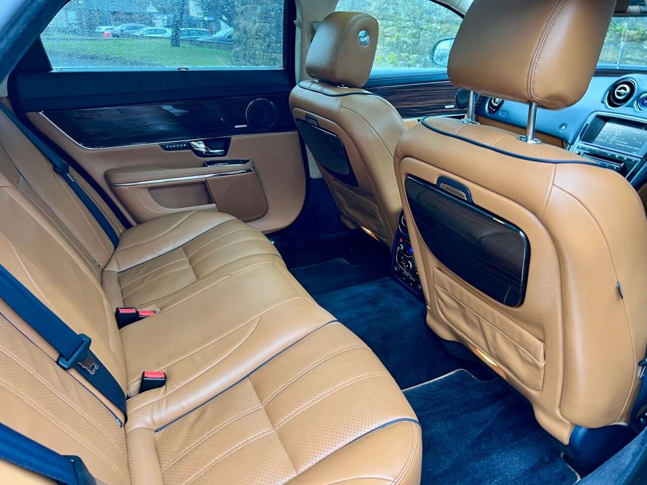 2011 JAGUAR 100 2011 JAGUAR 100