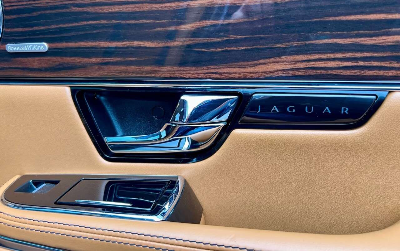 2011 JAGUAR 100 2011 JAGUAR 100