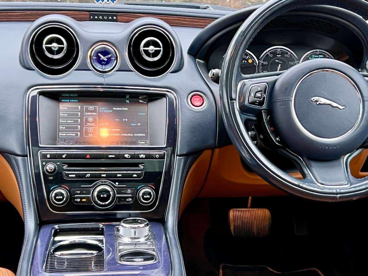 2011 JAGUAR 100 2011 JAGUAR 100