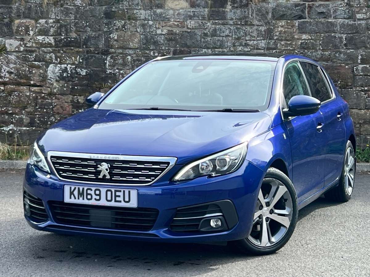 Check out this Peugeot 308 2019 Petrol Manual