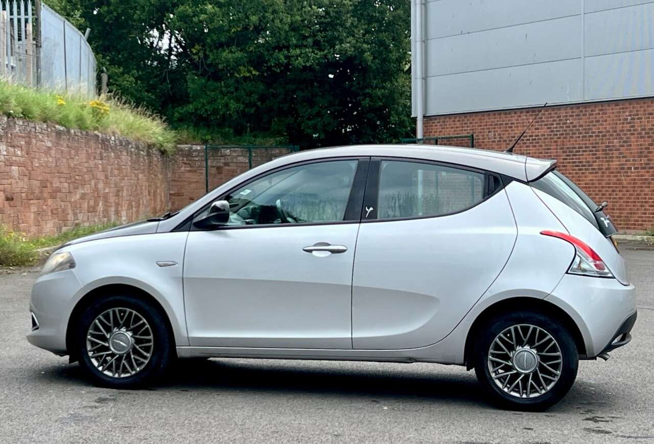 2011 CHRYSLER YPSILON 2011 CHRYSLER YPSILON