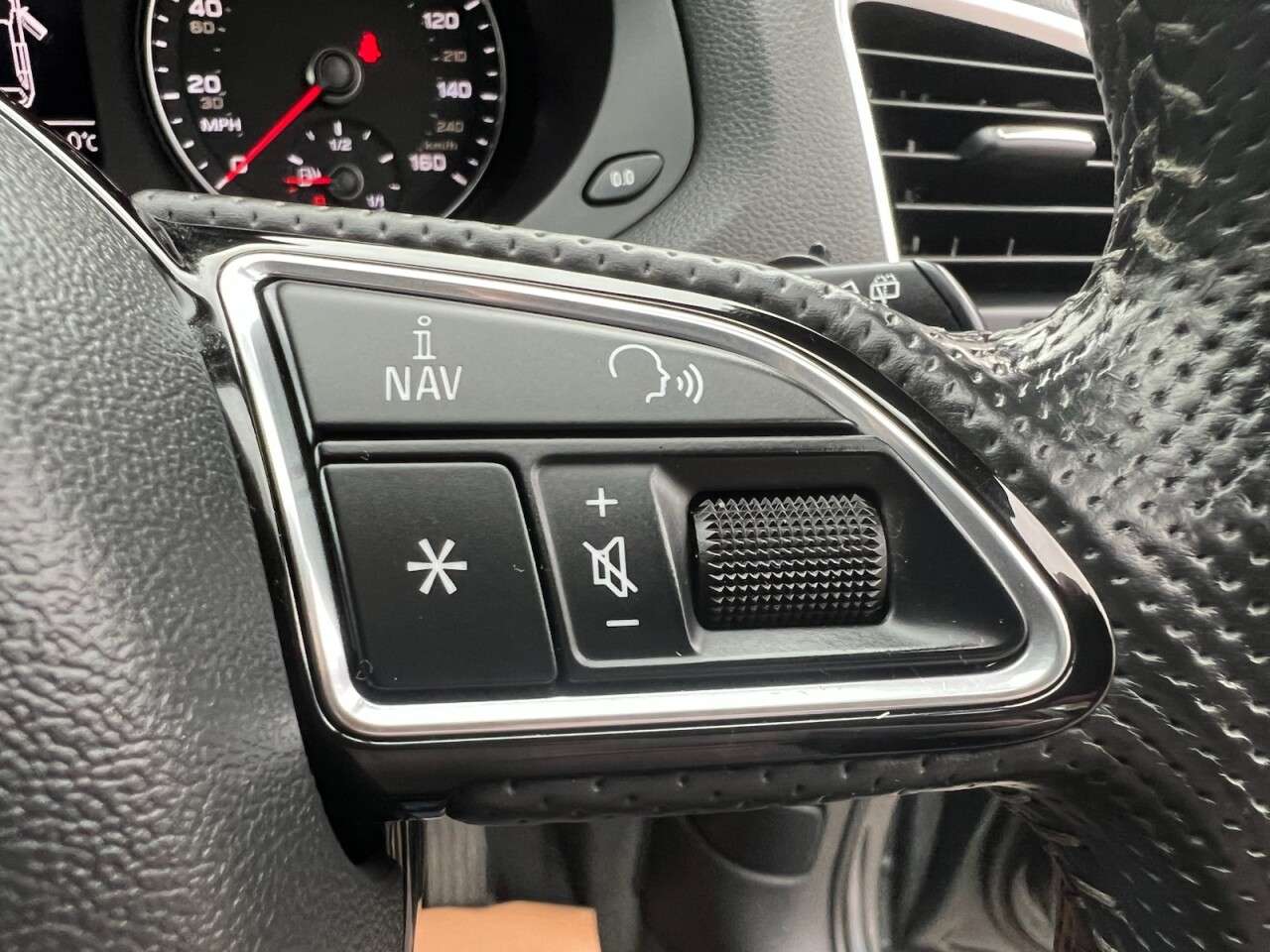 2014 AUDI Q3 2014 AUDI Q3