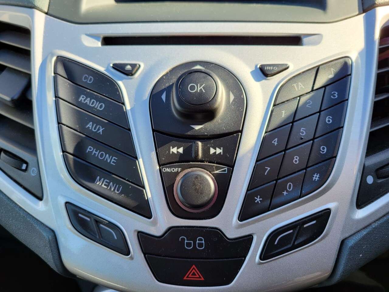 2010 FORD FIESTA 2010 FORD FIESTA