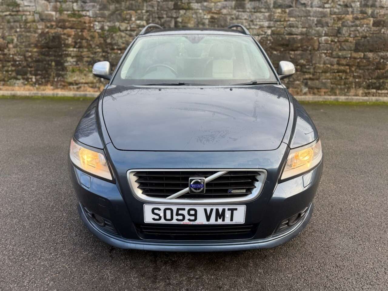 A 2009 VOLVO V50 2.0D R-Design Estate 5dr Diesel Powershift Euro 4 (136 ps) 2.0 DIESEL R DES A 2009 VOLVO V50 2.0D R-Design Estate 5dr Diesel Powershift Euro 4 (136 ps) 2.0 DIESEL R DES