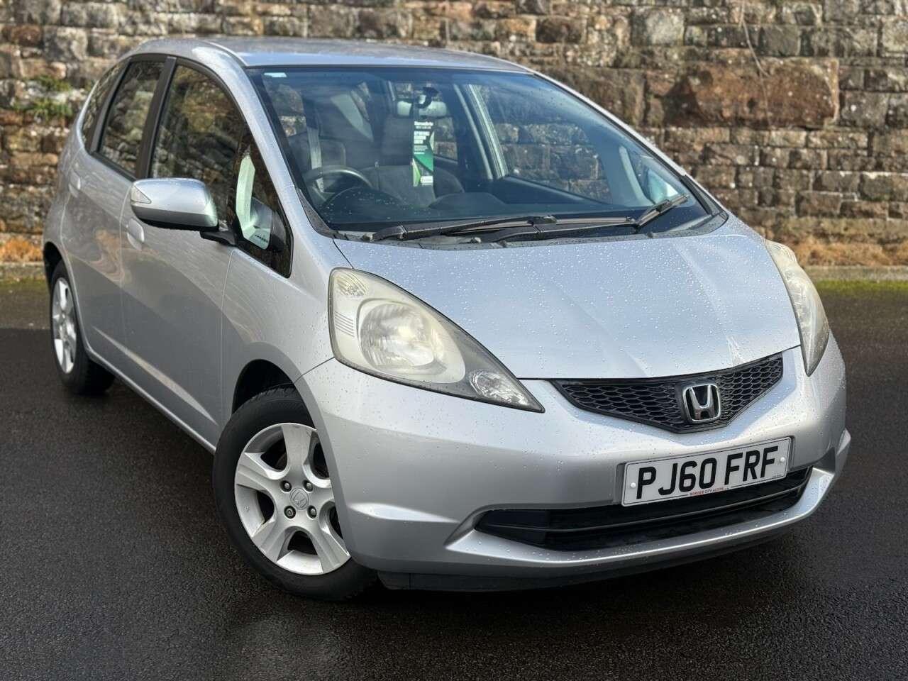 A 2011 HONDA JAZZ 1.4 i-VTEC ES Hatchback 5dr Petrol Manual Euro 5 (99 ps) SUPERB HISTORY A 2011 HONDA JAZZ 1.4 i-VTEC ES Hatchback 5dr Petrol Manual Euro 5 (99 ps) SUPERB HISTORY