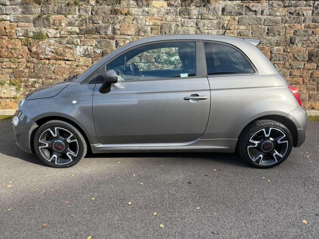 2018 FIAT 500 2018 FIAT 500