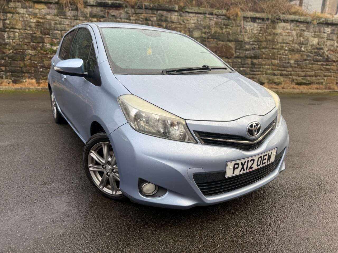 A 2012 TOYOTA YARIS 1.33 Dual VVT-i SR Hatchback 5dr Petrol Manual Euro 5 (101 ps) REVERSE CAME A 2012 TOYOTA YARIS 1.33 Dual VVT-i SR Hatchback 5dr Petrol Manual Euro 5 (101 ps) REVERSE CAME
