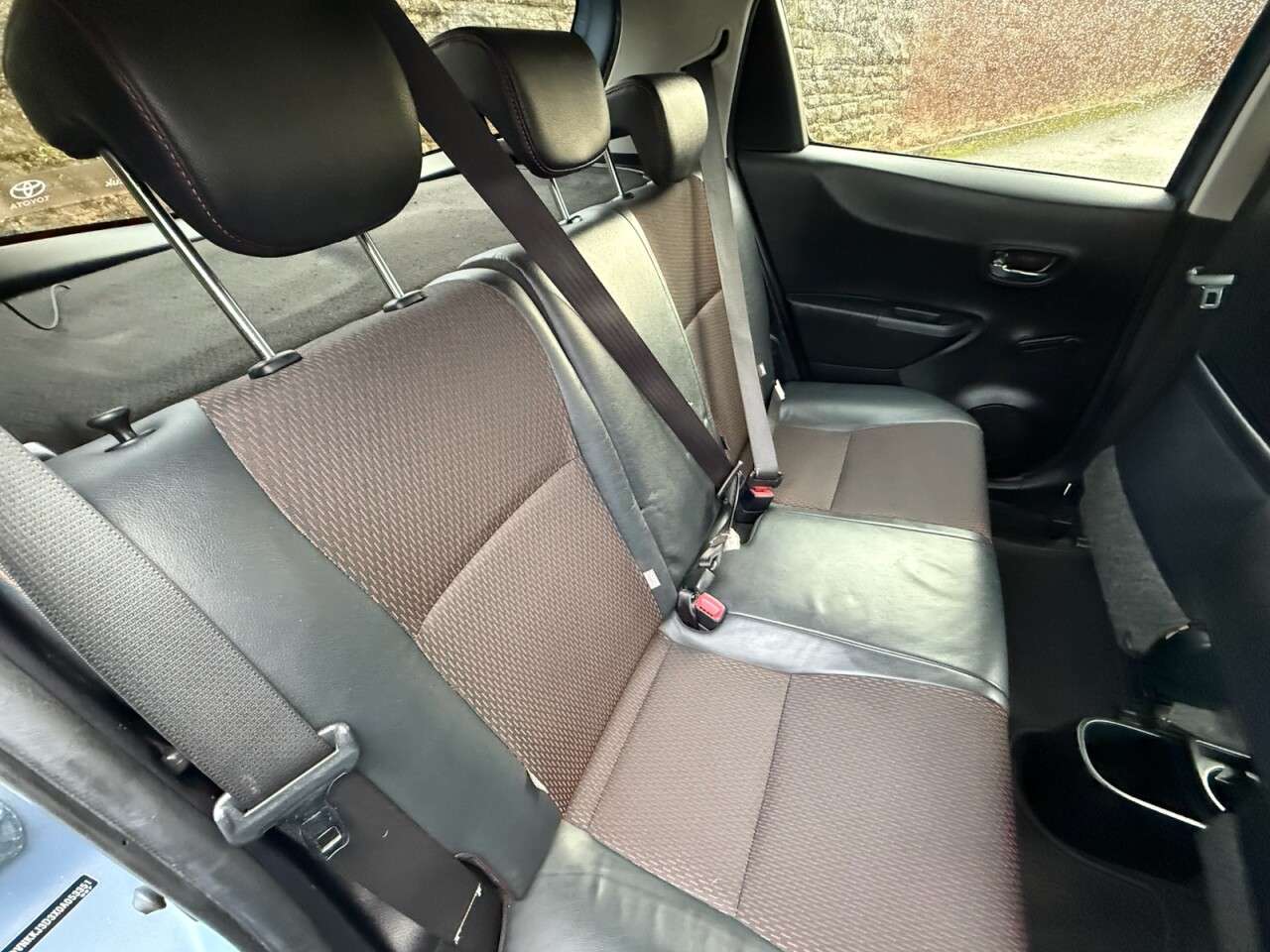 2012 TOYOTA YARIS 2012 TOYOTA YARIS