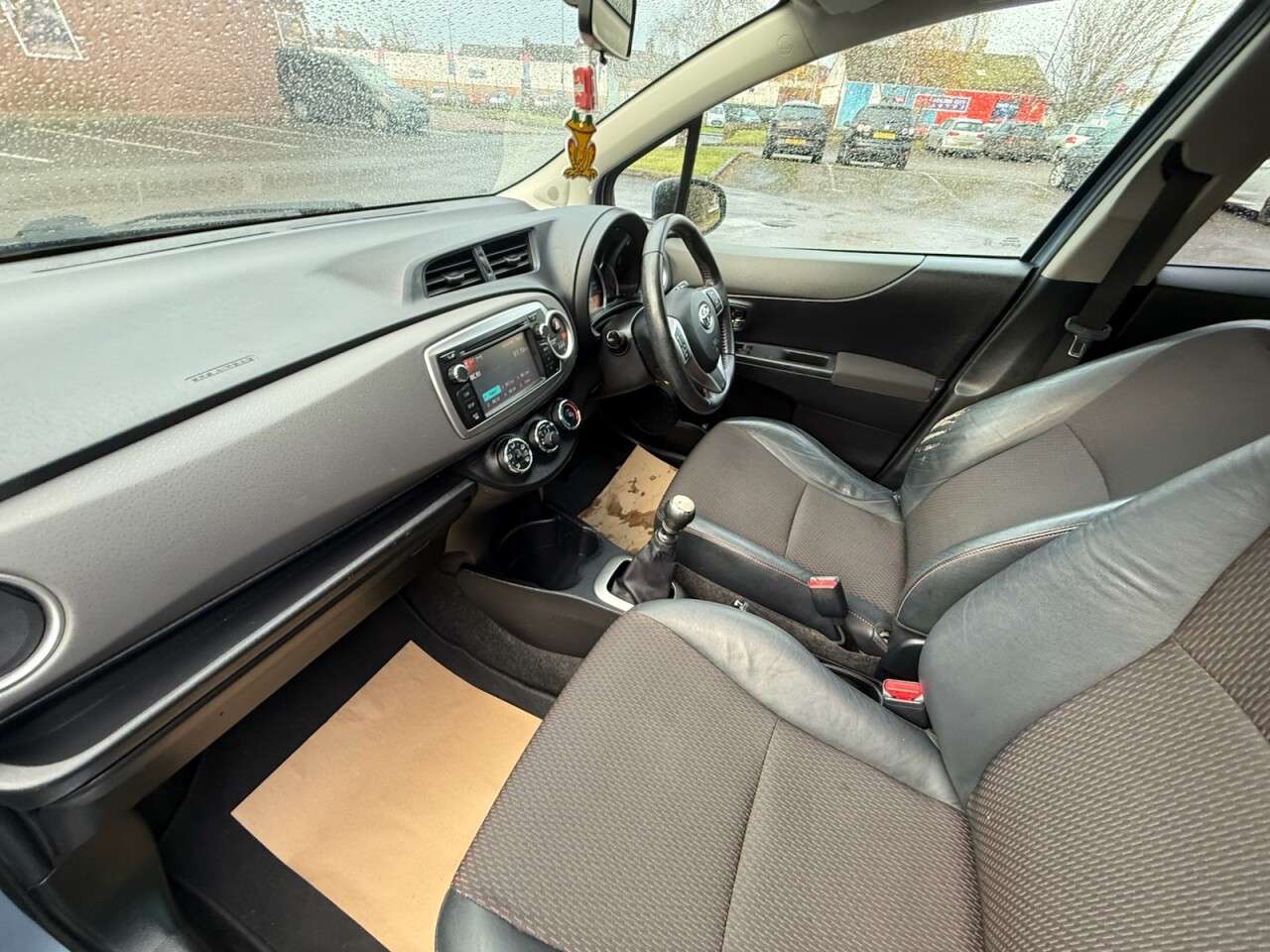 2012 TOYOTA YARIS 2012 TOYOTA YARIS