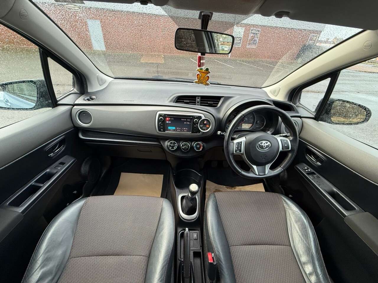 2012 TOYOTA YARIS 2012 TOYOTA YARIS