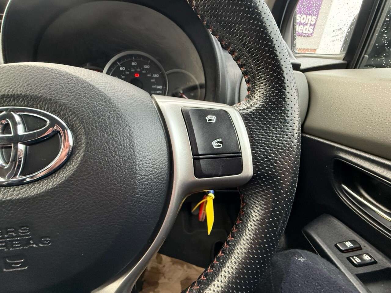 2012 TOYOTA YARIS 2012 TOYOTA YARIS