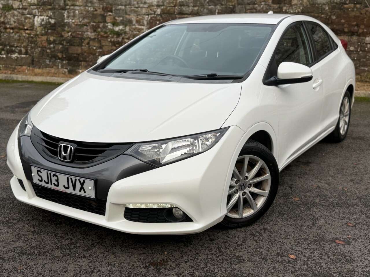 A 2013 HONDA CIVIC 1.8 i-VTEC ES Hatchback 5dr Petrol Manual Euro 5 (s/s) (142 ps) 1.8 ES SPEC A 2013 HONDA CIVIC 1.8 i-VTEC ES Hatchback 5dr Petrol Manual Euro 5 (s/s) (142 ps) 1.8 ES SPEC