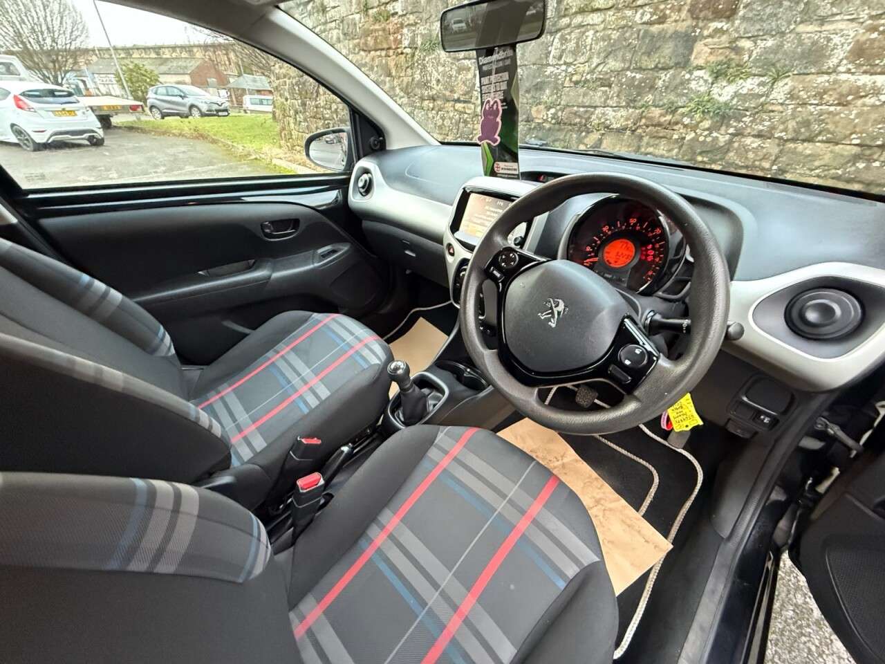 2014 PEUGEOT 108 2014 PEUGEOT 108